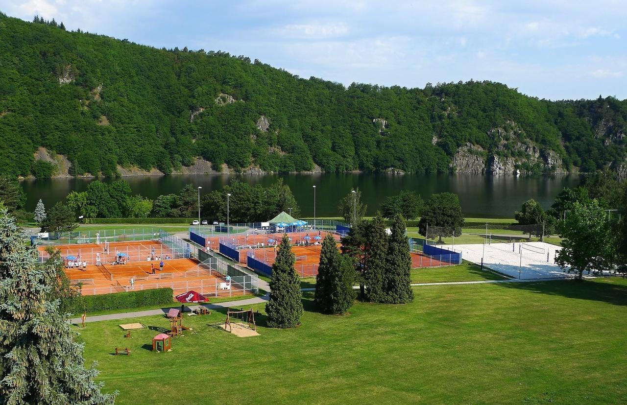 Hotel Vz Merin Екстер'єр фото